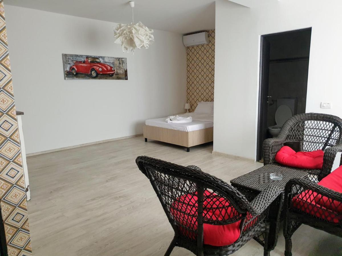 Hotel Queen Bucarest Extérieur photo