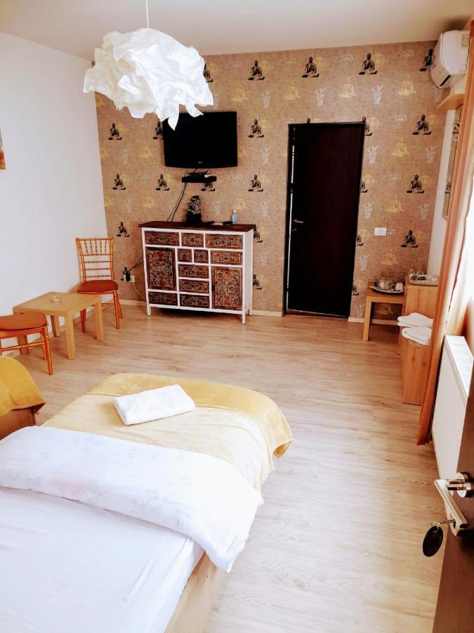 Hotel Queen Bucarest Extérieur photo